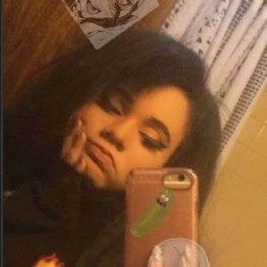 Meet your Posher, Alexis